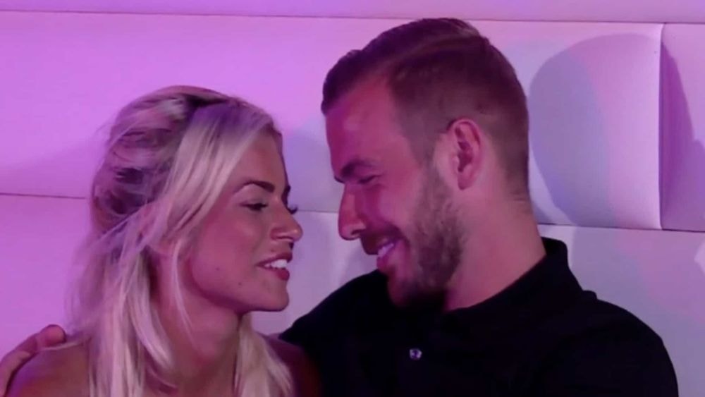 "Il y a quelque chose..." : bientôt le retour du couple Julien Bert et Carla Moreau ? Les révélations !