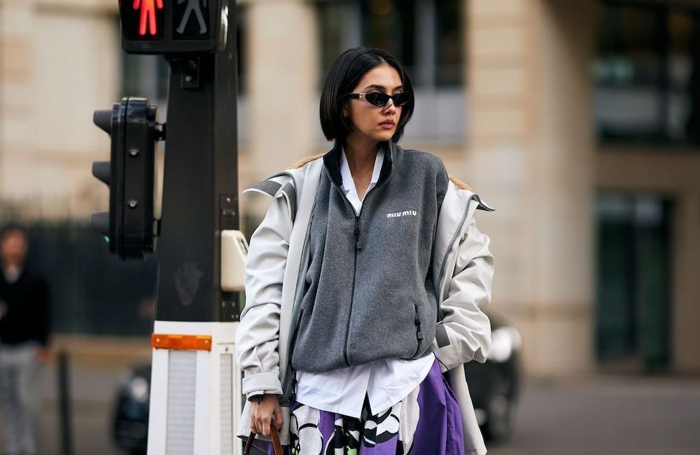 Le pull polaire des années 90 fait peau neuve cet hiver