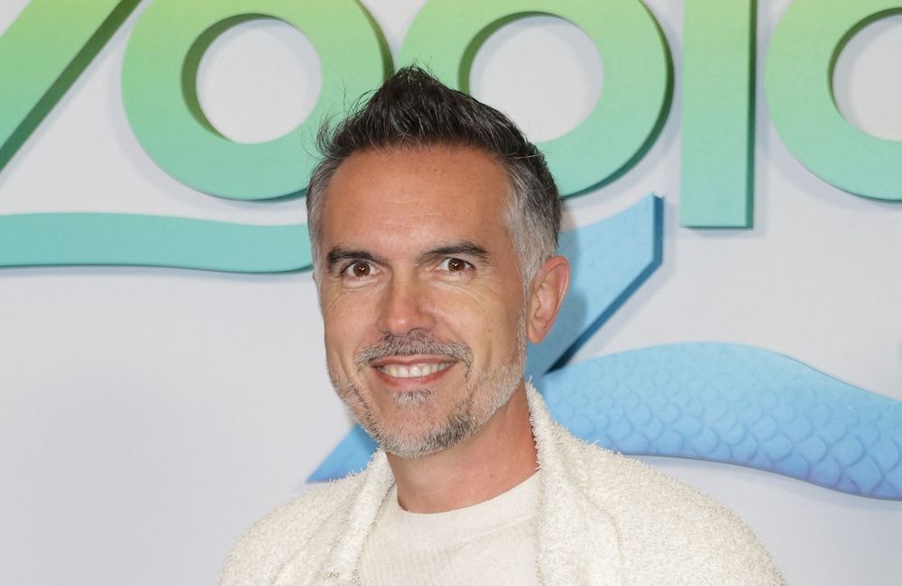 Maxime Chattam : après sa rupture avec Faustine Bollaert, l'écrivain dévoile sa nouvelle compagne