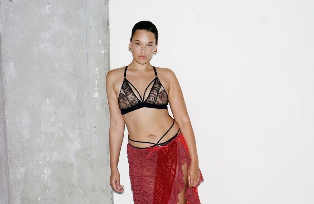Le best of mode de la semaine : Eva Mendes pose pour Stella McCartney, de la lingerie inclusive signée Ester Manas et Chantelle X…