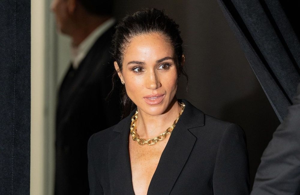Meghan Markle fait son retour sur les plateaux de tournage pour un film avec Lily Collins
