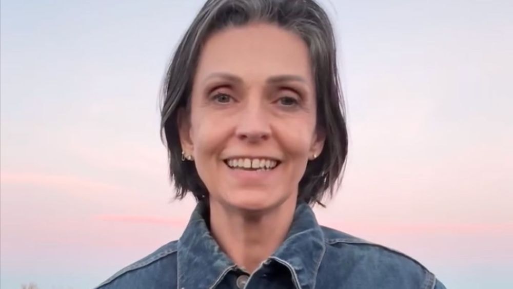 Adeline Blondieau évoque le combat de son mari contre le cancer et lui fait une belle déclaration : "Unis face à la maladie"