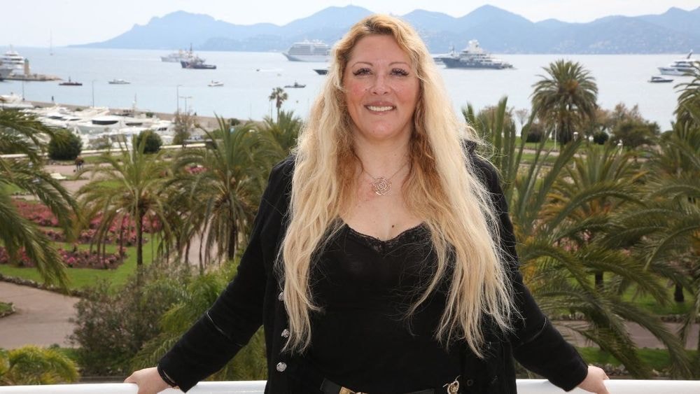 Loana inquiète ses fans avec ce message glaçant : "C’est fini"