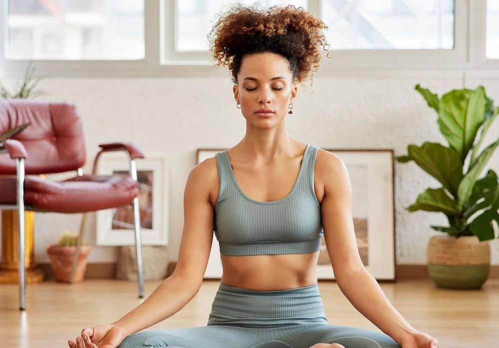 5 postures de yoga pour soulager les douleurs de règles
