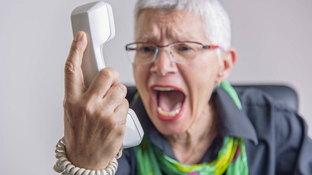 Discours trompeur, souscription forcée... Quand le démarchage téléphonique des assureurs dérape