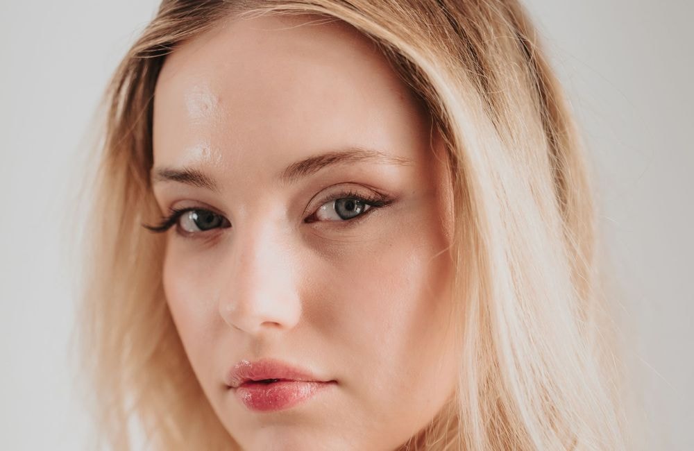 Popsicle lips : la tendance lèvres dont on ne se lassera pas jusqu'à la fin de l'été