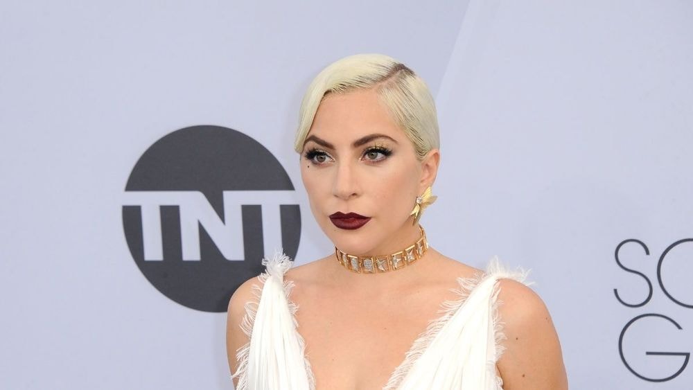 Lady Gaga révèle son vice en privé : "Avant un concert, elle consomme...