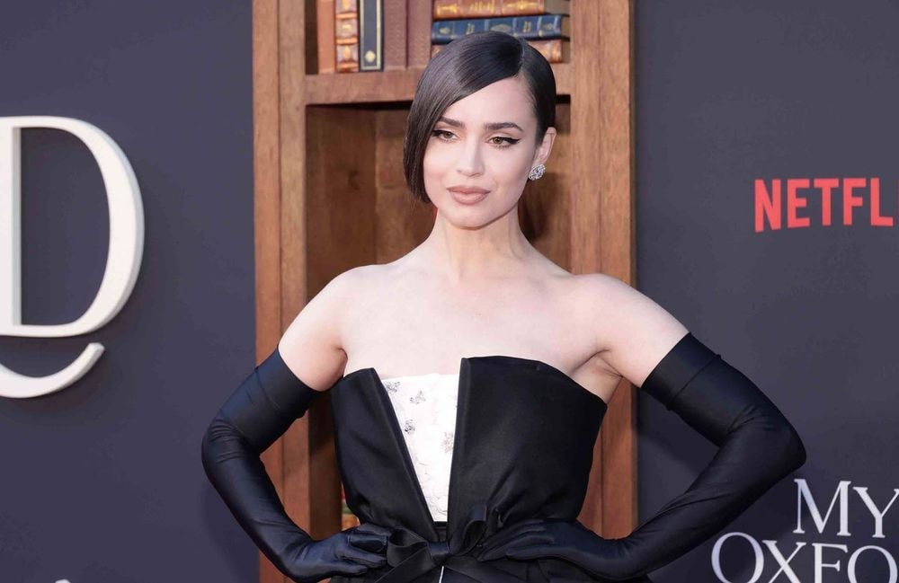 Sofia Carson est-elle la nouvelle reine des comédies romantiques ?