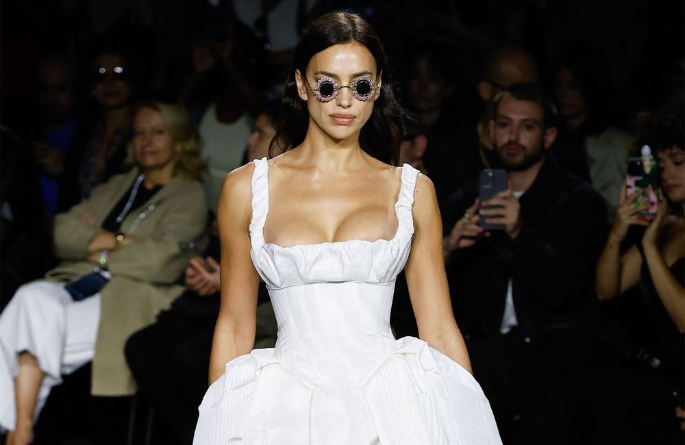 Voici la robe chic et romantique que l'on verra partout cet été