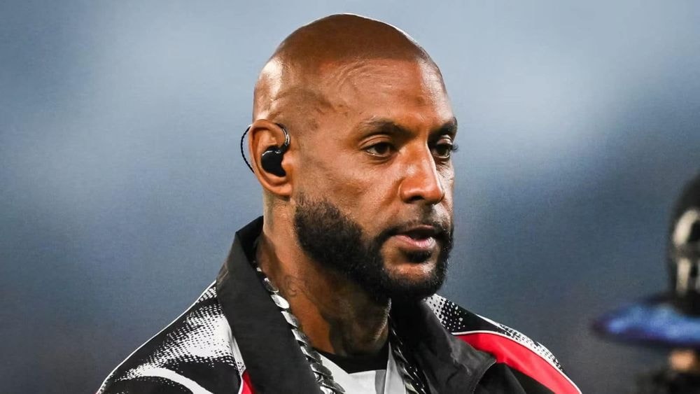 Booba : 30 000 euros d’amende et 3 mois de prison avec sursis requis contre le rappeur pour injure raciale et cyberharcèlement contre une journaliste !