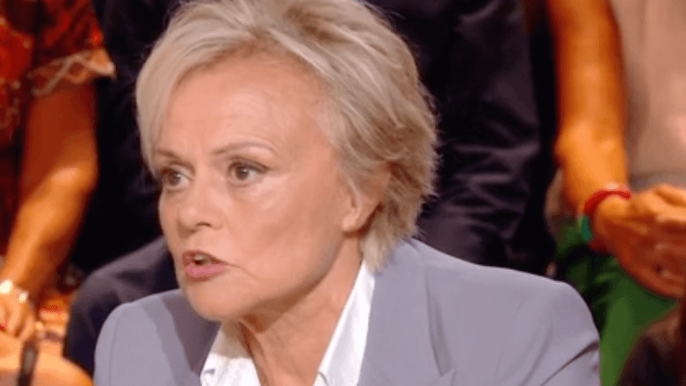 25 ans après, Muriel Robin donne son avis franc sur Les Visiteurs : "Valérie Lemercier ne…