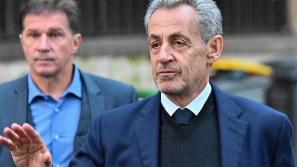 Nicolas Sarkozy en prison : à la veille de son deuxième week-end sans lui, Carla Bruni partage un cliché surprenant
