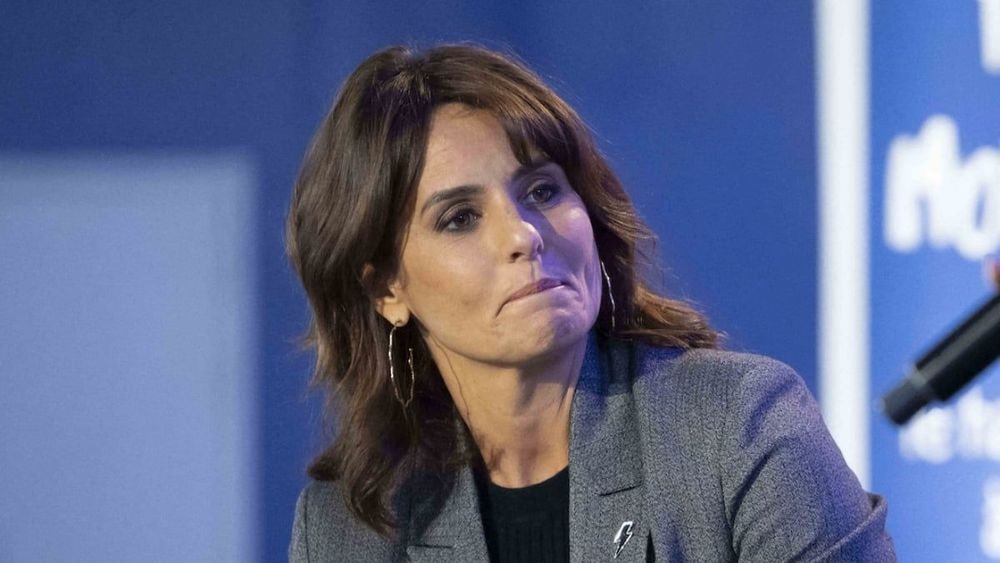 À peine séparée, Faustine Bollaert s'éclate en Grèce et cède à des plaisirs inédits : "Une tuerie absolue"