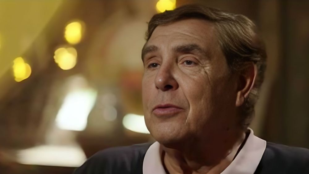 Jean-Pierre Foucault (76 ans) : ce problème qu'il a dû surmonter pour devenir acteur, "Il a fallu...