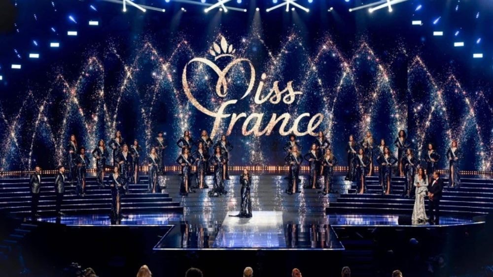 "On a été projetés…" : une candidate de Miss France a été violemment percutée par une voiture
