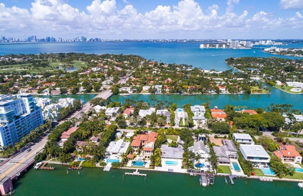 Aurélie. B, l’ex-trésorière de Kiabi soupçonnée d’avoir financé une villa de luxe à Miami avec des fonds détournés