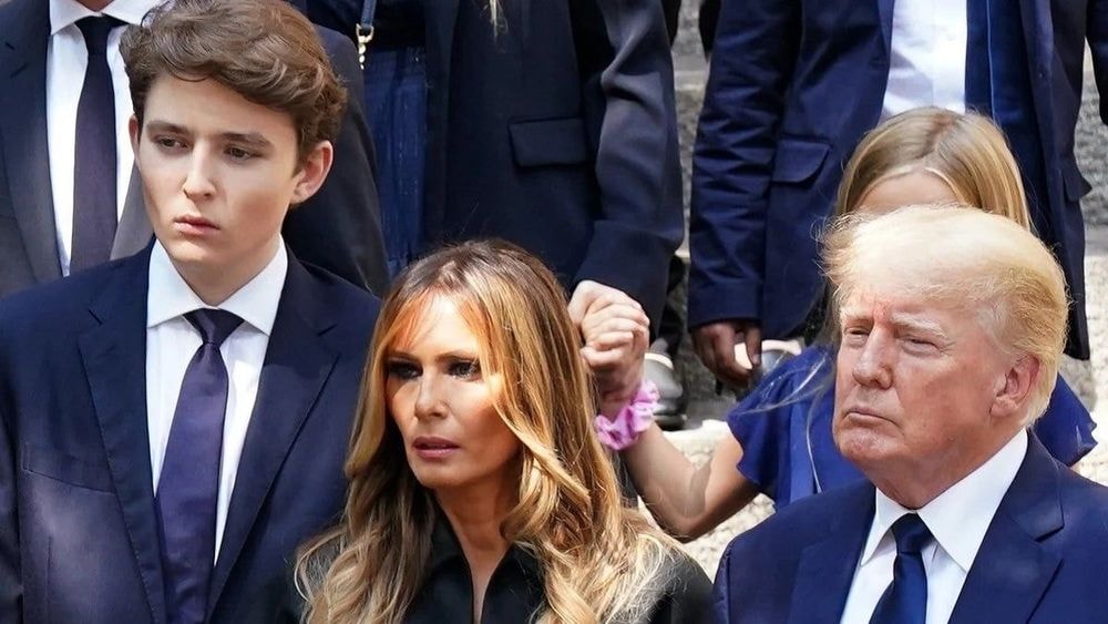 Barron Trump (18 ans), le fils de Donald Trump, "un homme à femmes" : des révélations son charme irrésistible