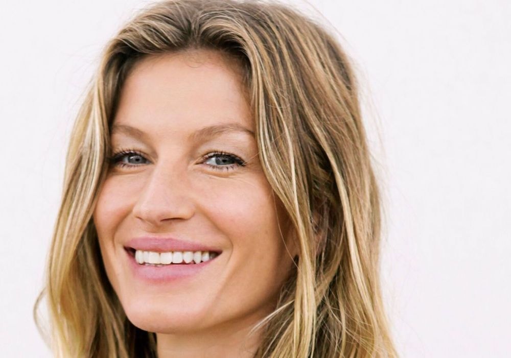 Ces aliments font disparaître les cheveux blancs