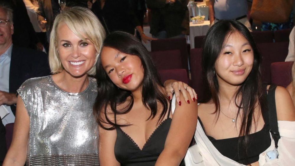 Laeticia Hallyday : ces photos choc que ses filles ont interdiction de regarder !