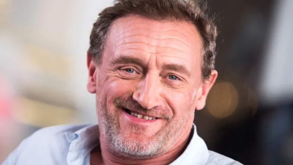 Jean-Paul Rouve : c’est un grand jour pour l’acteur, Emmanuel Macron lui remet la Légion d'honneur !