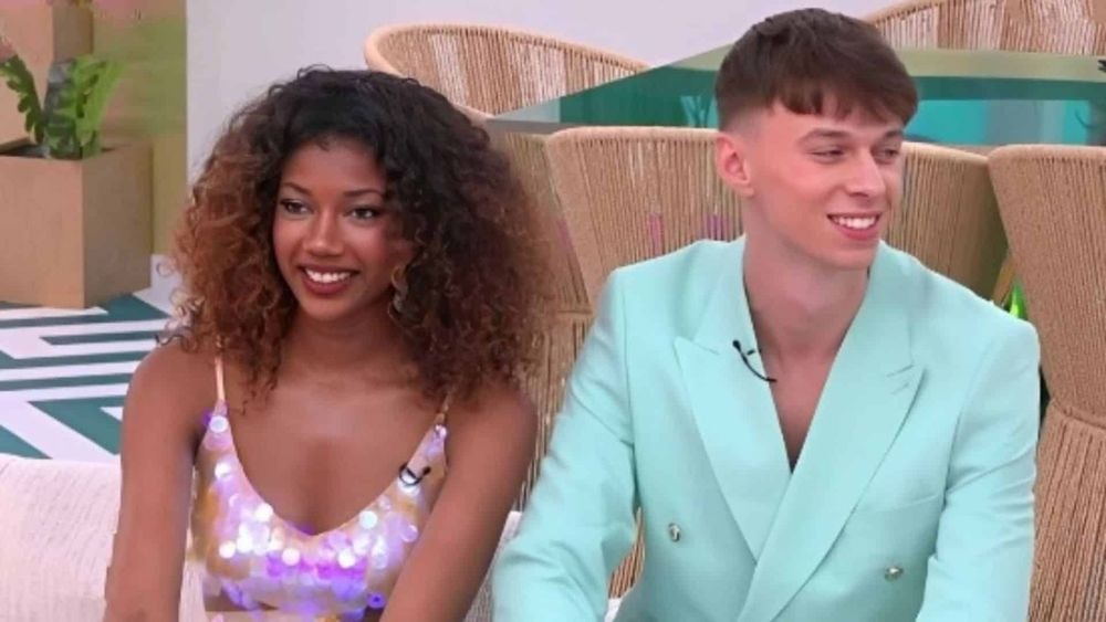 Anita et Ethan (Secret Story) : en couple, ils ne se cachent plus !