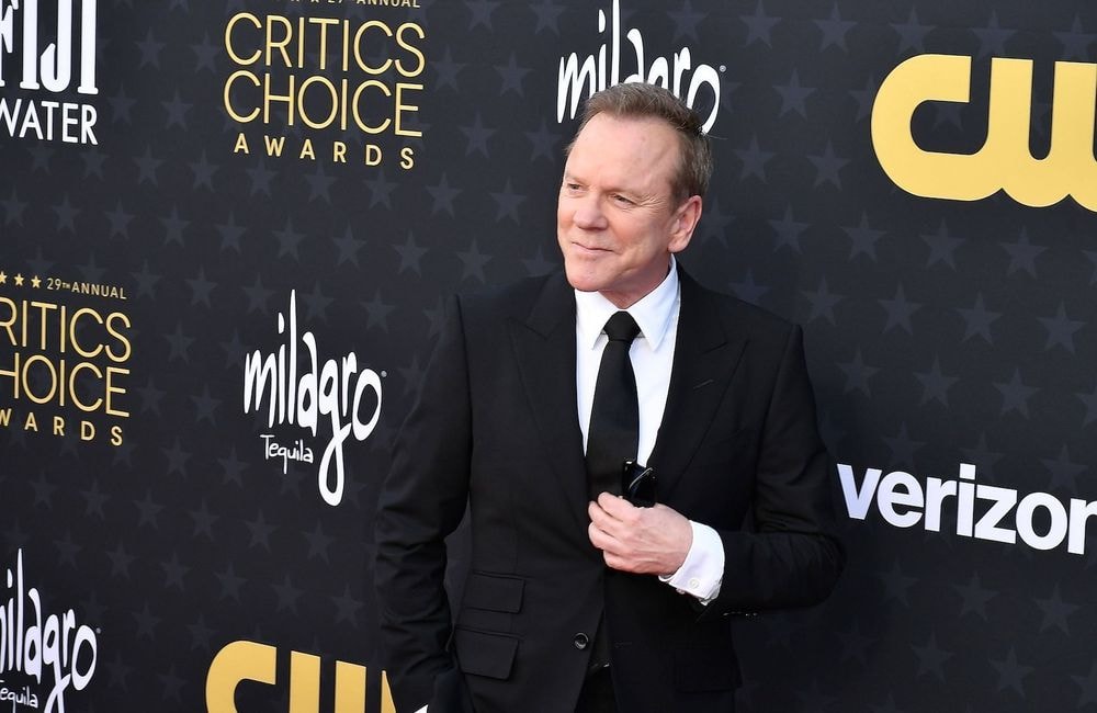 « Quelque chose a été écrit. Je pense que c’est vraiment bon. C’est solide. » : Kiefer Sutherland tease un retour de « 24 heures chrono »