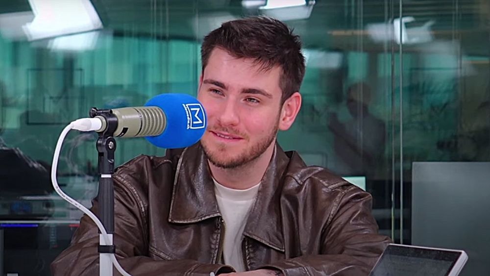 Julien Lieb (Star Academy) : après avoir « pété les plombs », a "l'impression d'avoir fait honte… à [son] père"