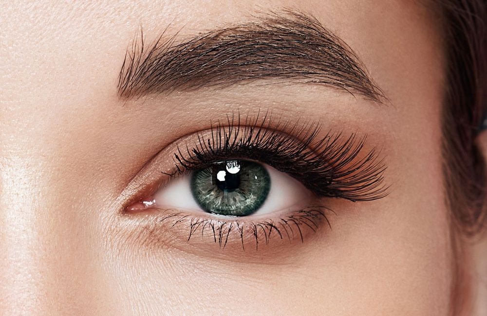 Les extensions de cils sont-elles dangereuses ? Un ophtalmologue répond