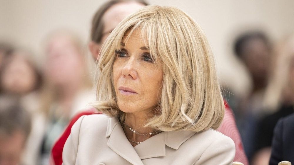 "Avec autorité..." : D'anciens élèves de Brigitte Macron déballent tout sur ses agissements en classe