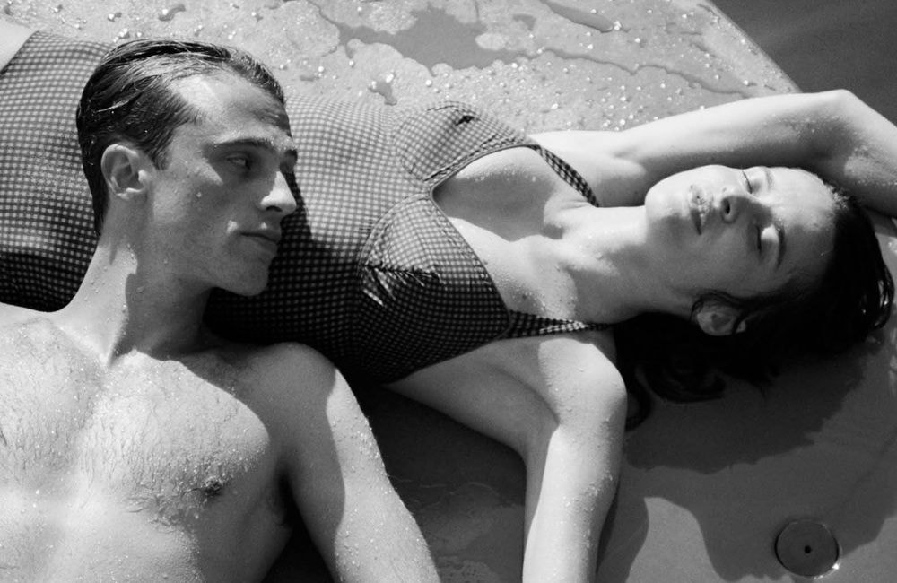 « L’Étranger » : pourquoi le nouveau film de François Ozon nous séduit déjà ?