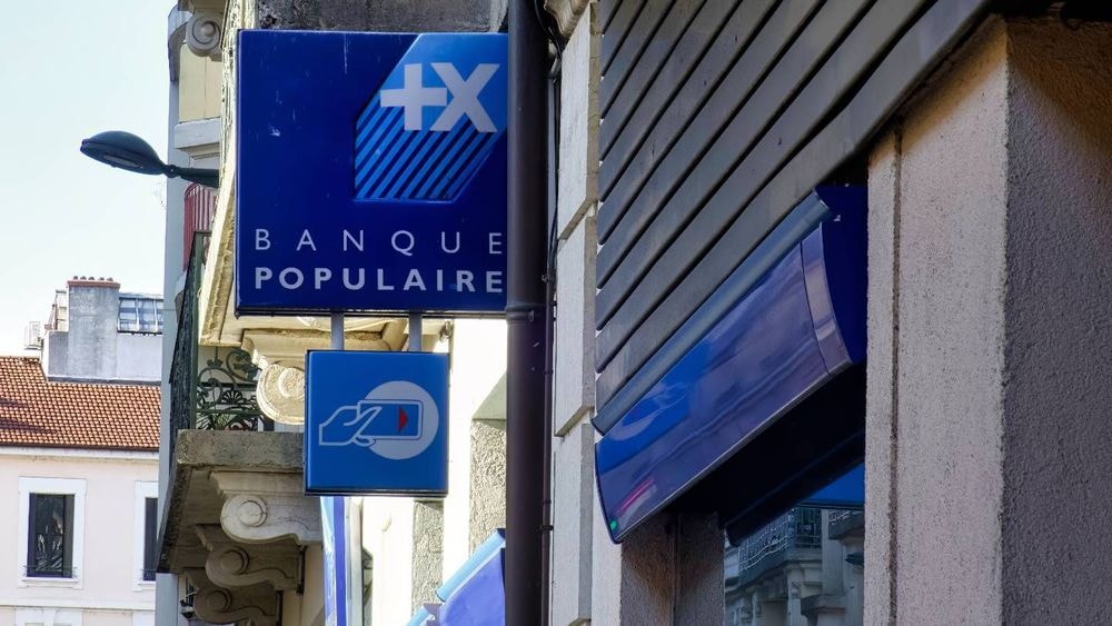 Banque Populaire Auvergne Rhône Alpes : quelles hausses de tarifs vous attendent le 1er mars 2026 ?