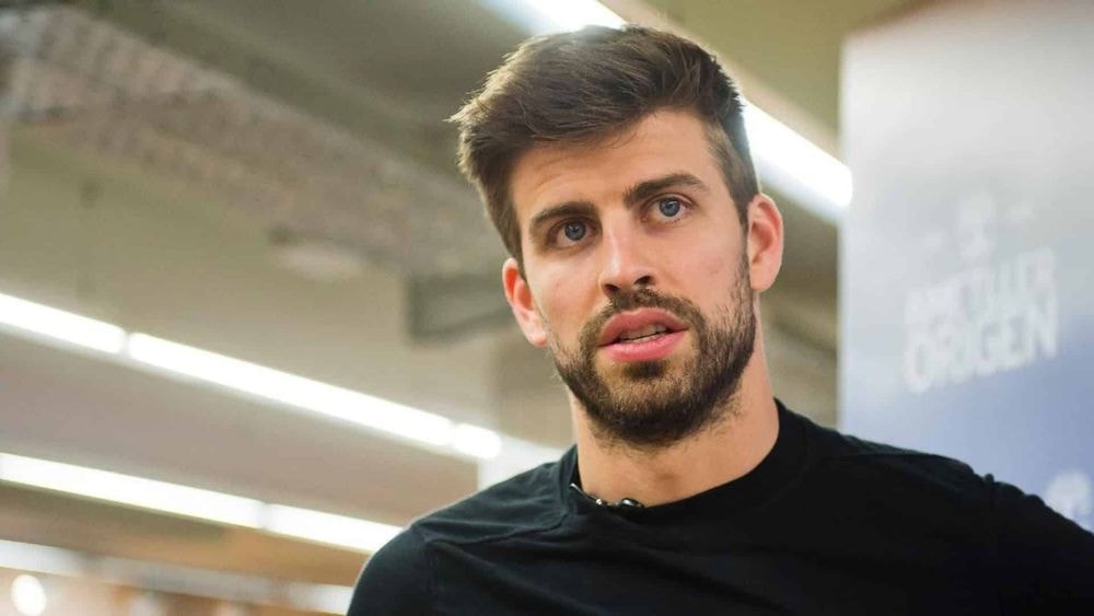 Gerard Piqué : il officialise sa relation avec sa nouvelle chérie, et ça fait vivement réagir les fans de Shakira