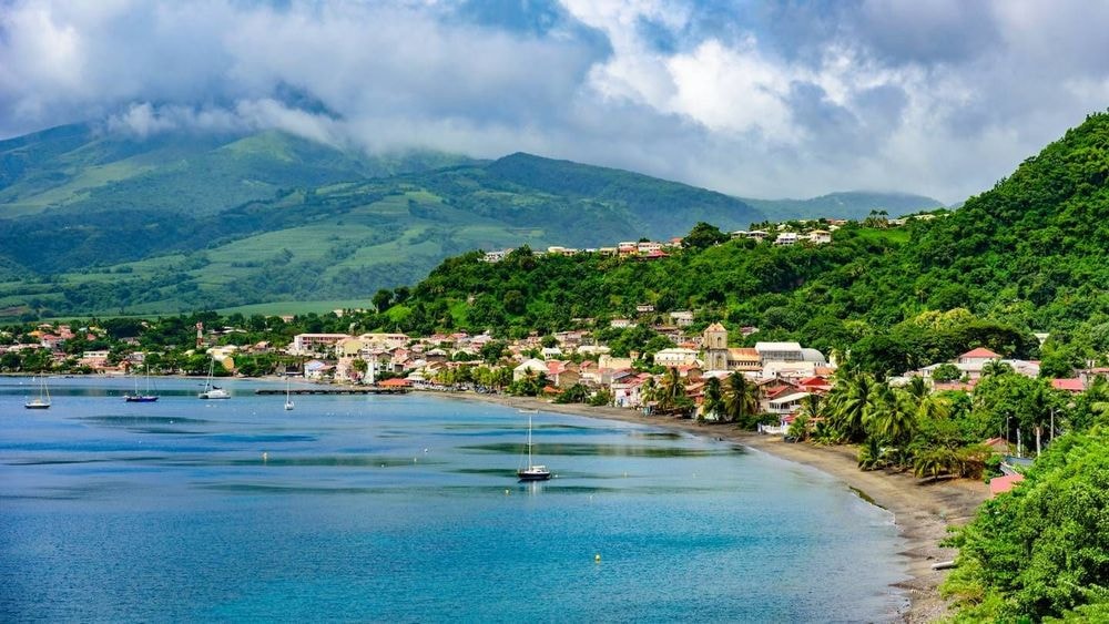 Voyager à l'étranger : quels frais de carte bancaire avec le Crédit Agricole Martinique-Guyane ?