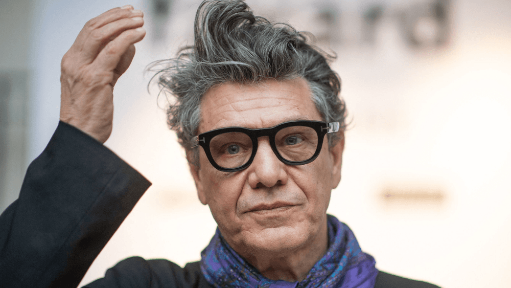 "Un mot à une fille et c’est un procès" : Marc Lavoine (63 ans) en roue libre, sa sortie fait polémique