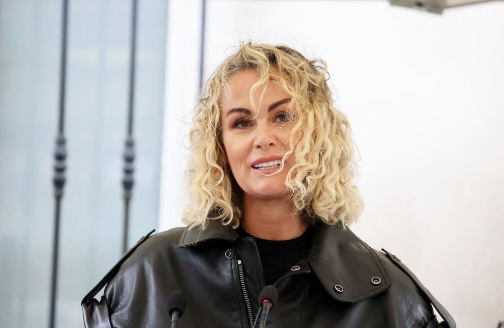 Laeticia Hallyday bouleversée après l’incendie de sa maison : elle sort du silence