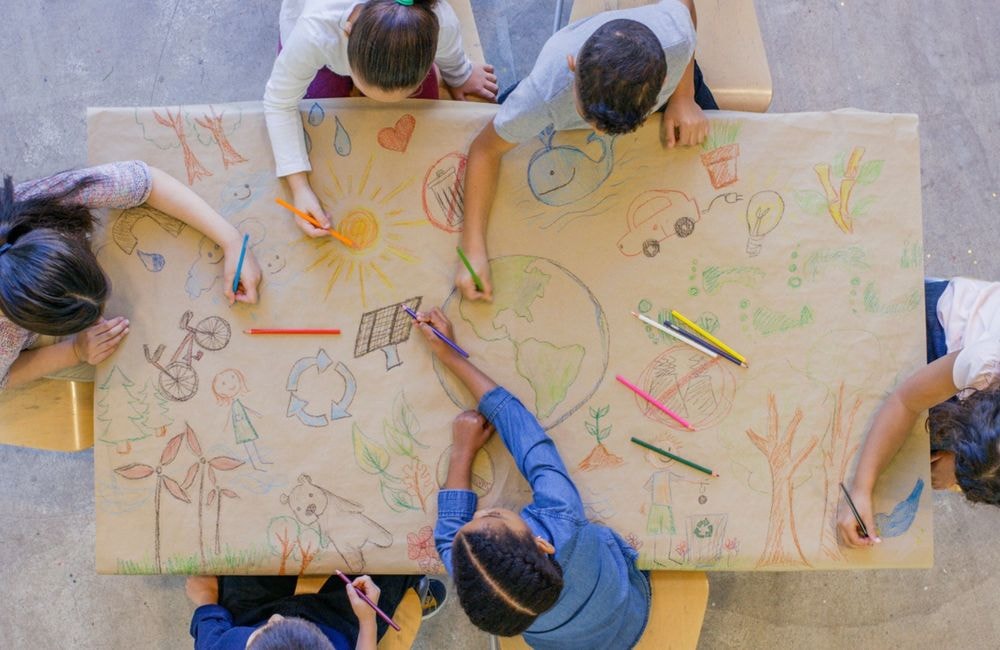 L'édito de ELLE : et si on remettait les enfants au coeur de la société ?