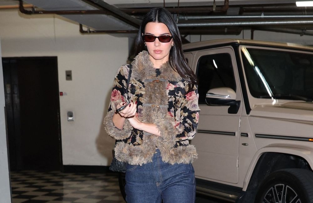 Kendall Jenner remet au goût du jour l’imprimé vintage le plus inattendu