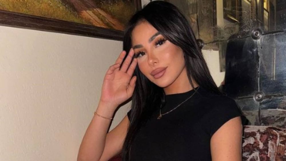 Maeva Ghennam : l'influenceuse victime de coups de feu à son domicile de Marseille, ce que l'on sait !