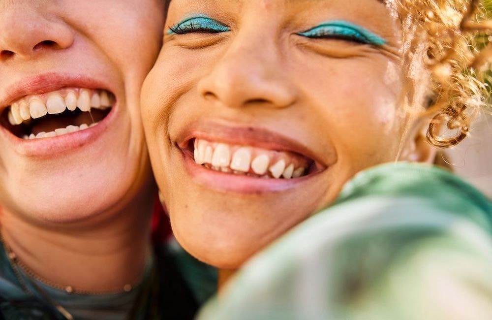 Comment l'ocytocine, hormone de l’amour, influence-t-elle nos amitiés ?