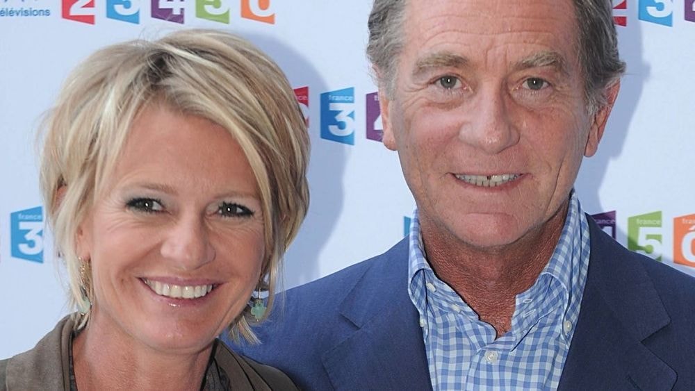 Exit William Leymergie, Sophie Davant, en "maillot de bain rose", son tête-à-tête avec un célèbre politique