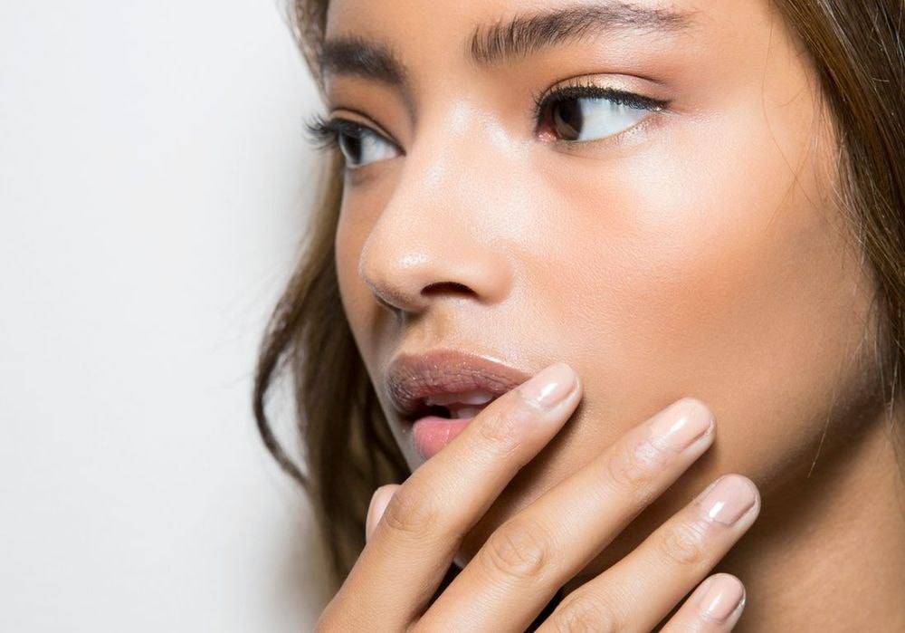 On essaie la manucure japonaise pour reposer nos ongles ?