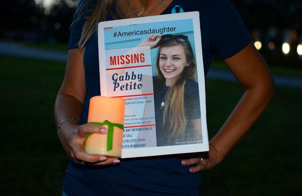Affaire Gabby Petito : une vidéo accablante pour les parents de Brian Laundrie exhumée