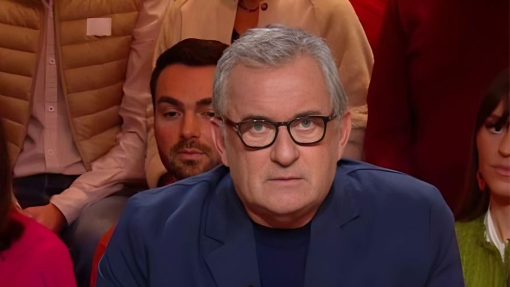 "Ce que je vis" : Christophe Dechavanne en larmes après sa condamnation
