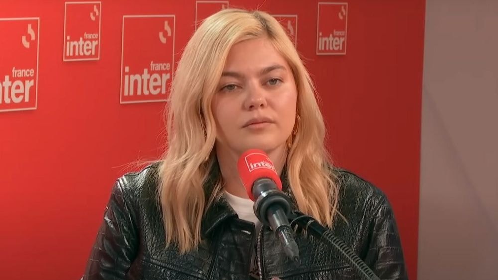 Louane malmenée par Léa Salamé en pleine interview : "Vraiment la pire journaliste"