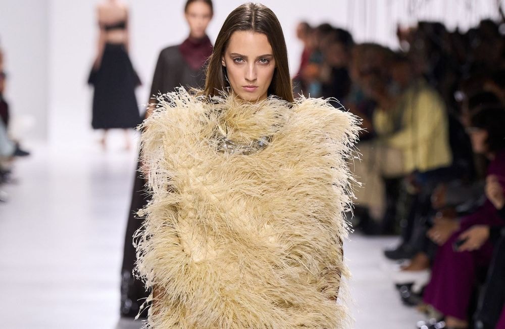 Voici les 7 grandes tendances mode qui feront 2026 selon Lyst