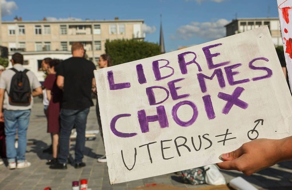Le Sénat donne son feu vert à l’inscription de l’IVG dans la Constitution