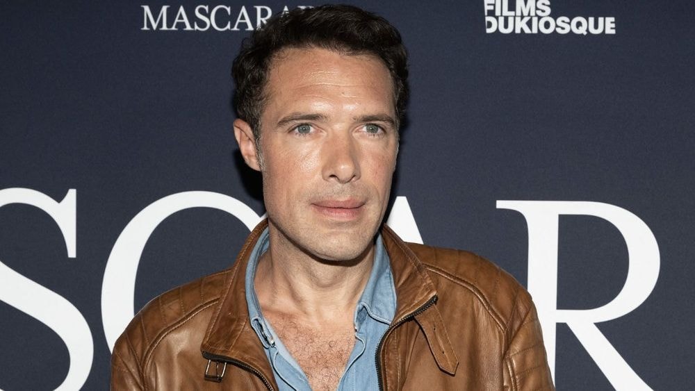 Nicolas Bedos sans filtre sur son passage tendu dans Quelle Époque, “Les policiers sont beaucoup moins obtus”