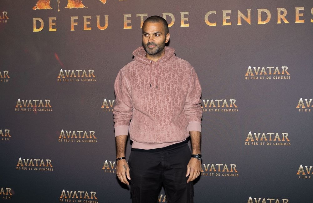 Tony Parker, père comblé : il partage un moment de complicité avec ses fils Liam et Josh