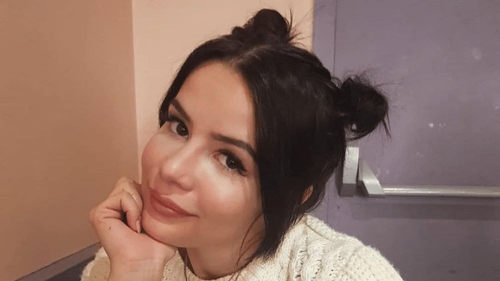 Angèle Salentino : après son passage en hôpital psychiatrique, elle s'affiche avec le crâne rasé, regardez !