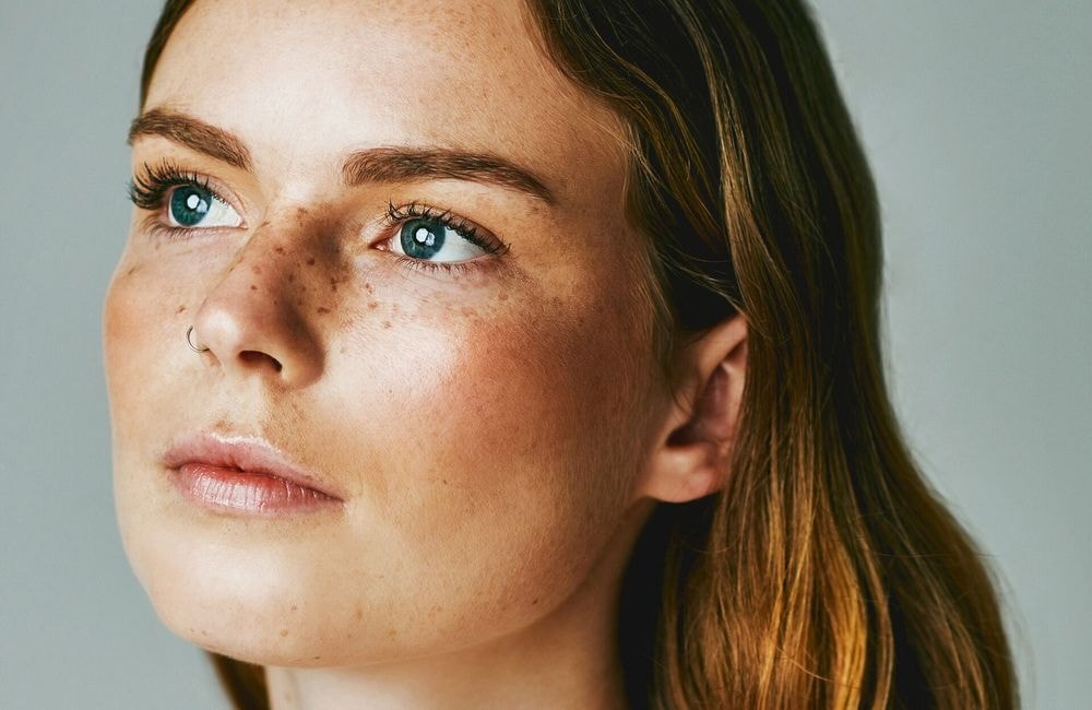 Qu'est-ce la volufiline, cet actif anti-âge qui promet de repulper la peau sans injection ?